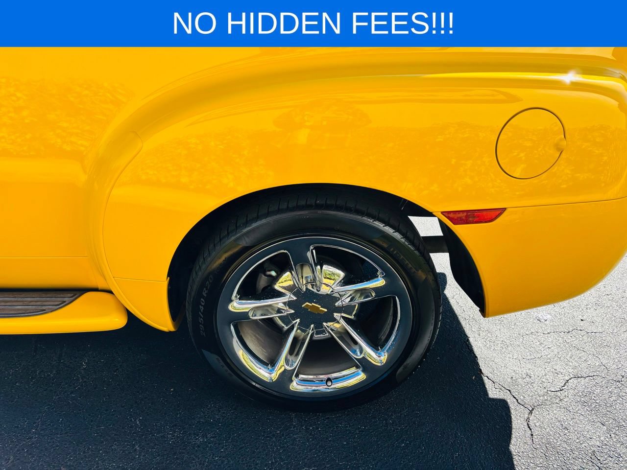 Used 2005 Chevrolet SSR w/ Preferred Equipment Group RWD image 7
