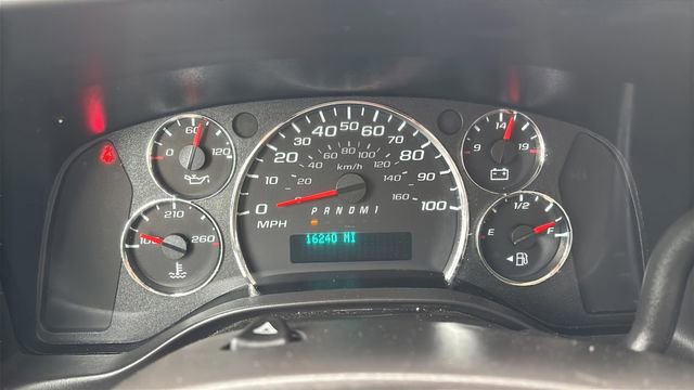 Used 2024 GMC Savana 2500 w/ Driver Convenience Package RWD image 16