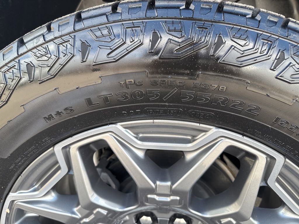 Used 2024 GMC Hummer EV 3X w/ LPO, Illumination Package image 38