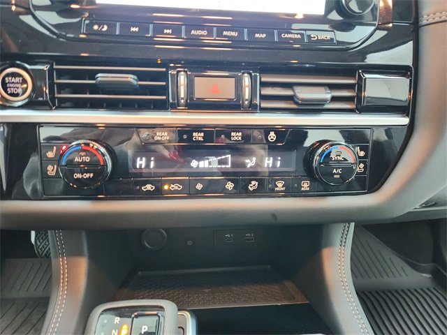 Used 2024 Nissan Pathfinder Platinum w/ Cargo Package image 31