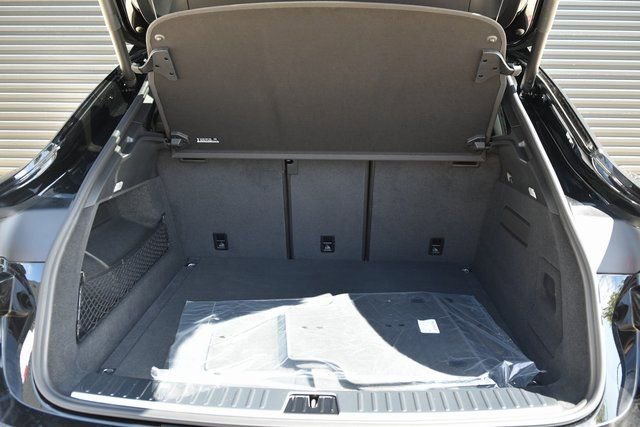 Used 2025 Porsche Cayenne Coupe AWD/4WD image 13