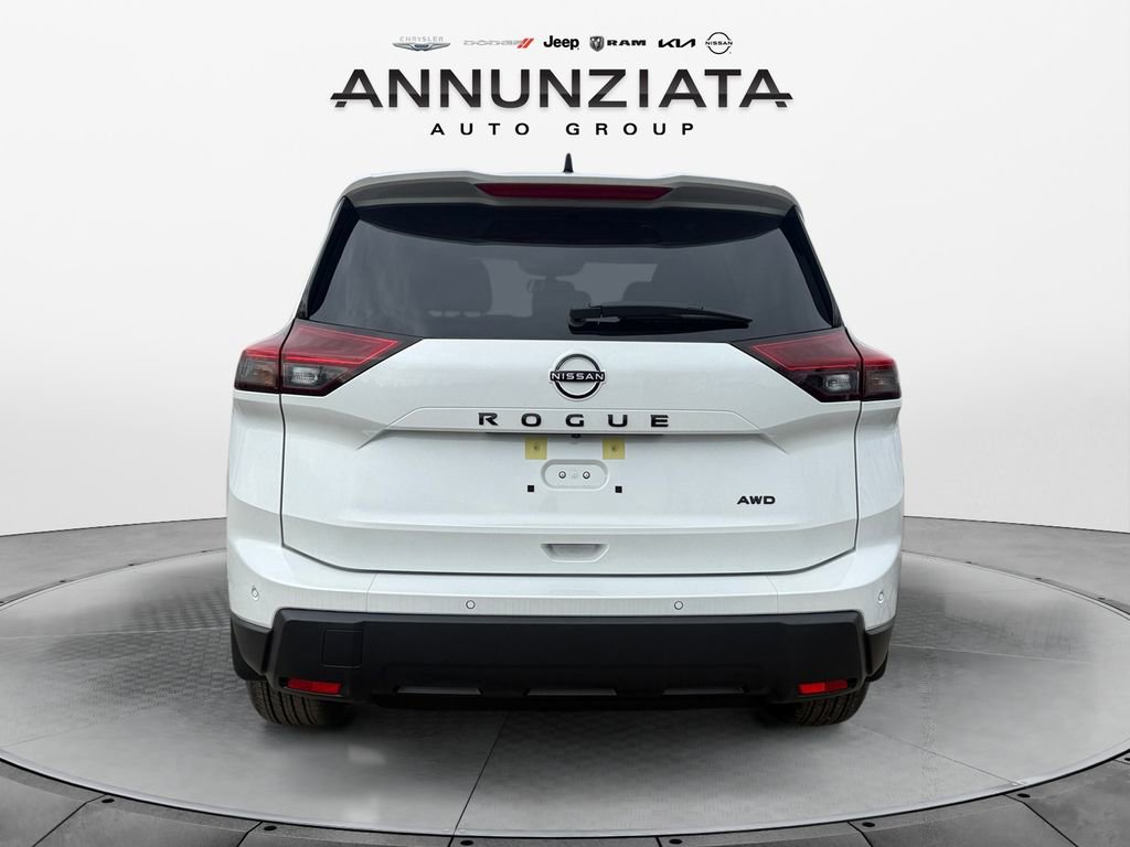 New 2026 Nissan Rogue Dark Armor image 4