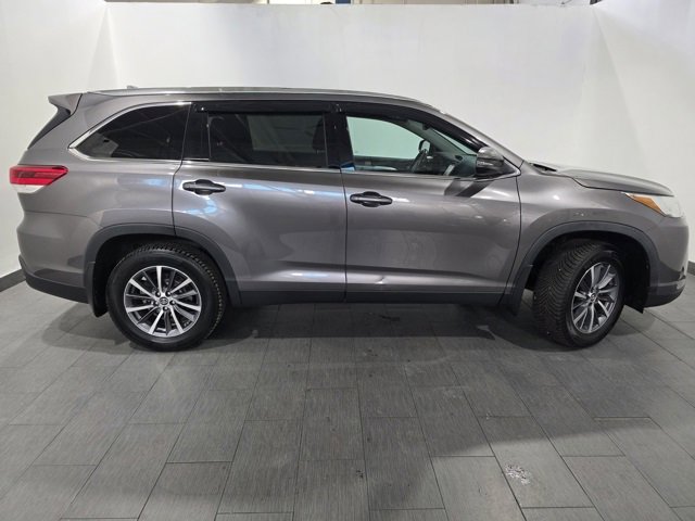 Used 2019 Toyota Highlander XLE image 6