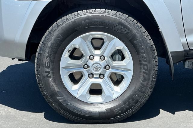 Used 2021 Toyota 4Runner SR5 Premium AWD/4WD image 30
