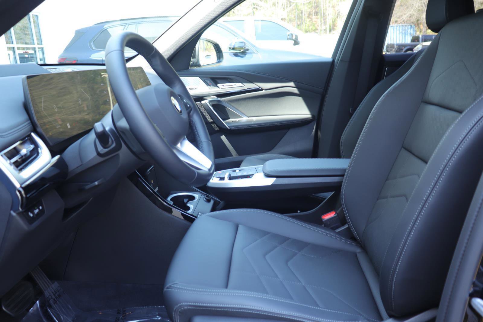 Used 2025 BMW X1 xDrive28i w/ Premium Package image 11