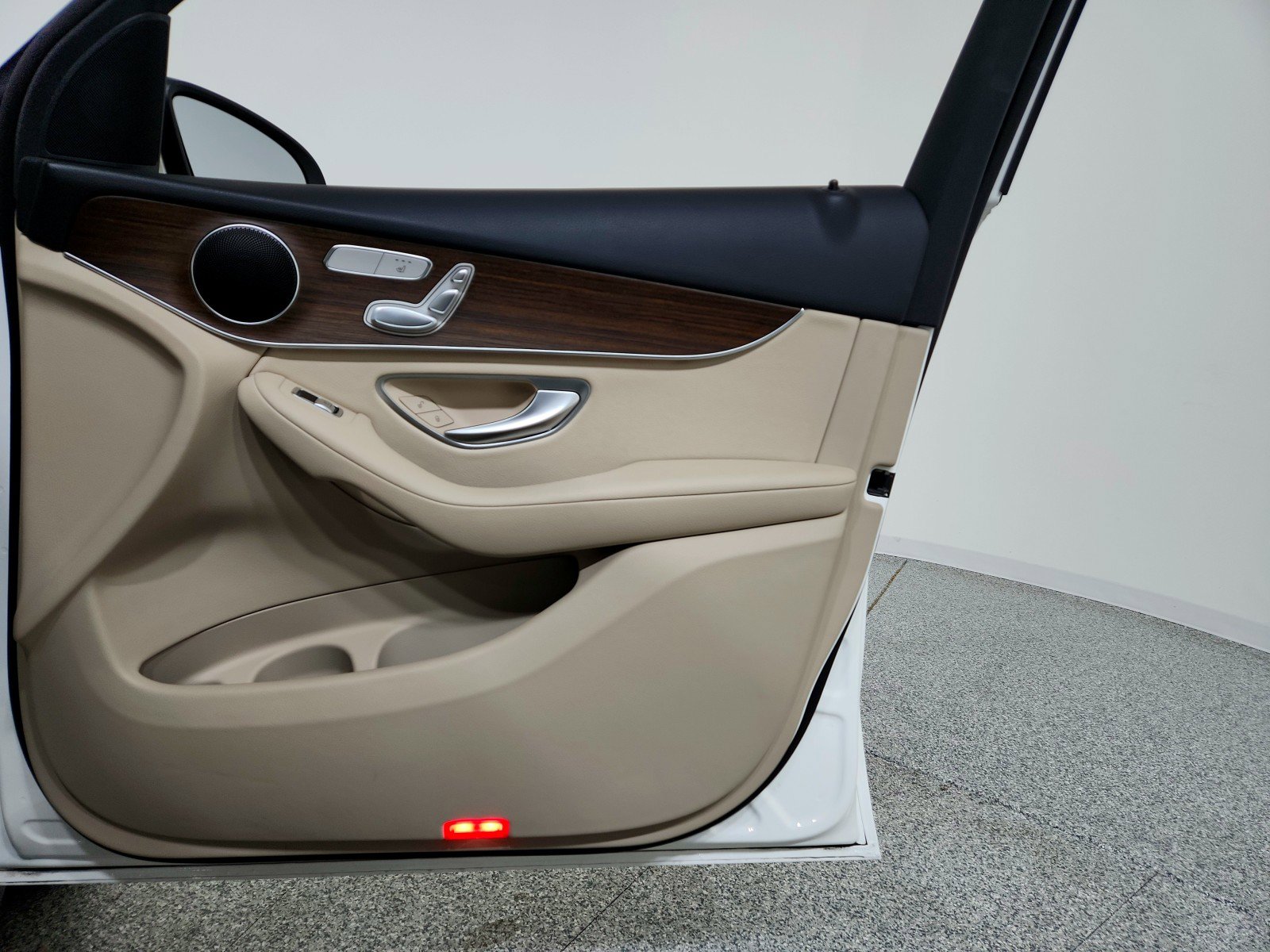 Certified 2022 Mercedes-Benz GLC 300 4MATIC image 21