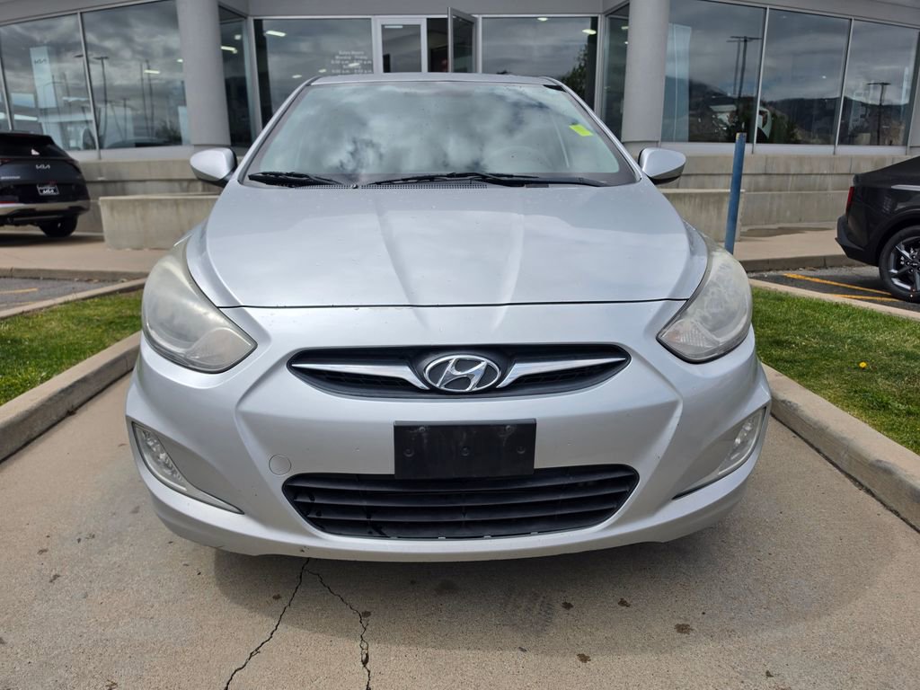 Used 2012 Hyundai Accent GLS w/ Premium Pkg 3 FWD image 2