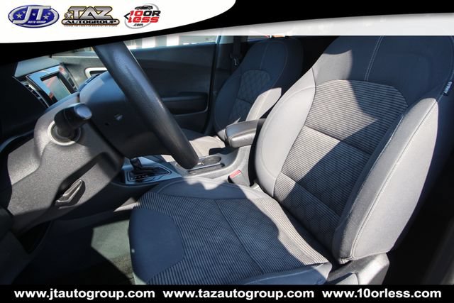 Used 2019 Kia Niro LX FWD image 10