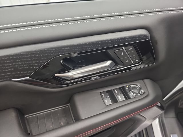 New 2026 GMC Yukon XL AT4 Ultimate AWD/4WD image 11