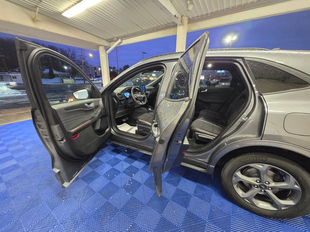 Used 2023 Ford Escape ST-Line image 22