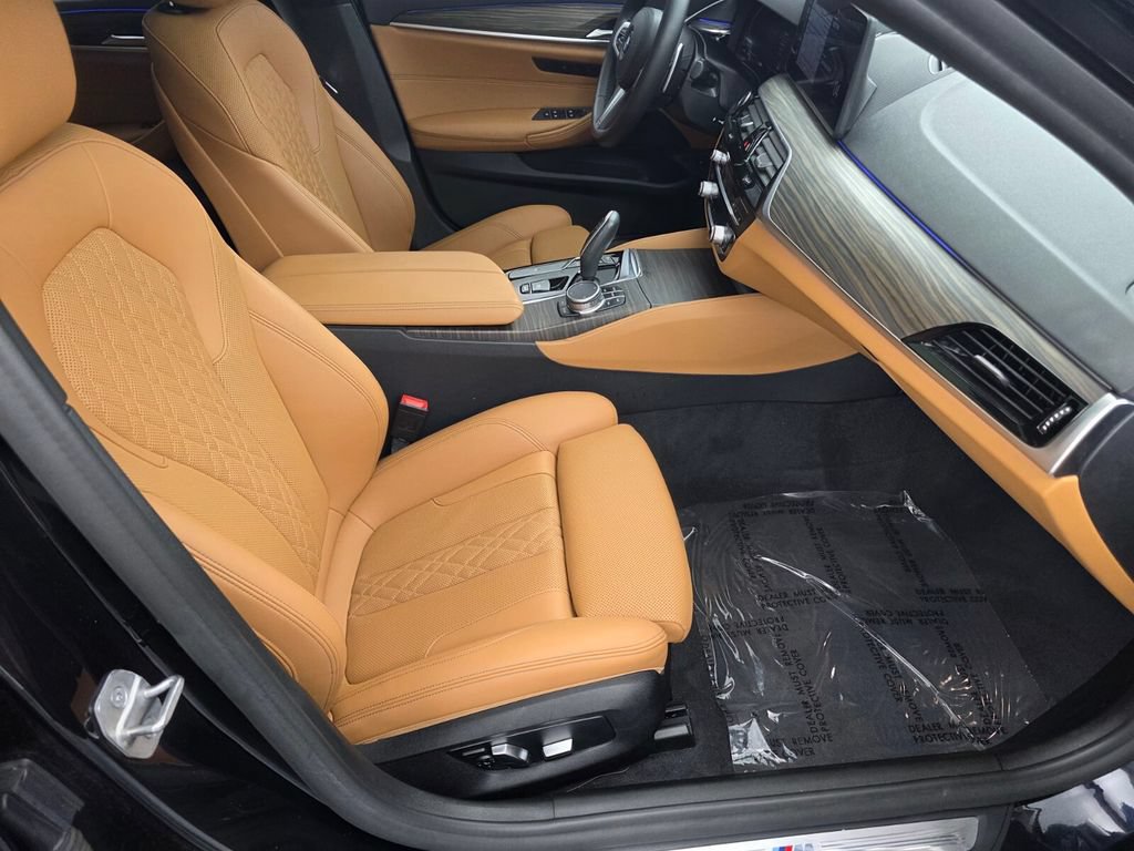 Used 2021 BMW 530i w/ M Sport Package RWD image 29