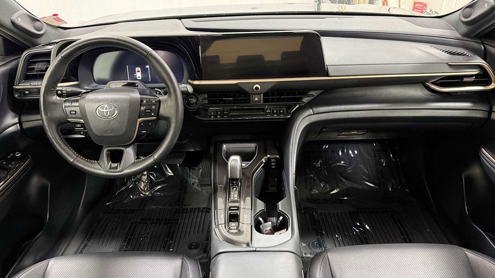 Certified 2024 Toyota Crown Platinum AWD/4WD image 27