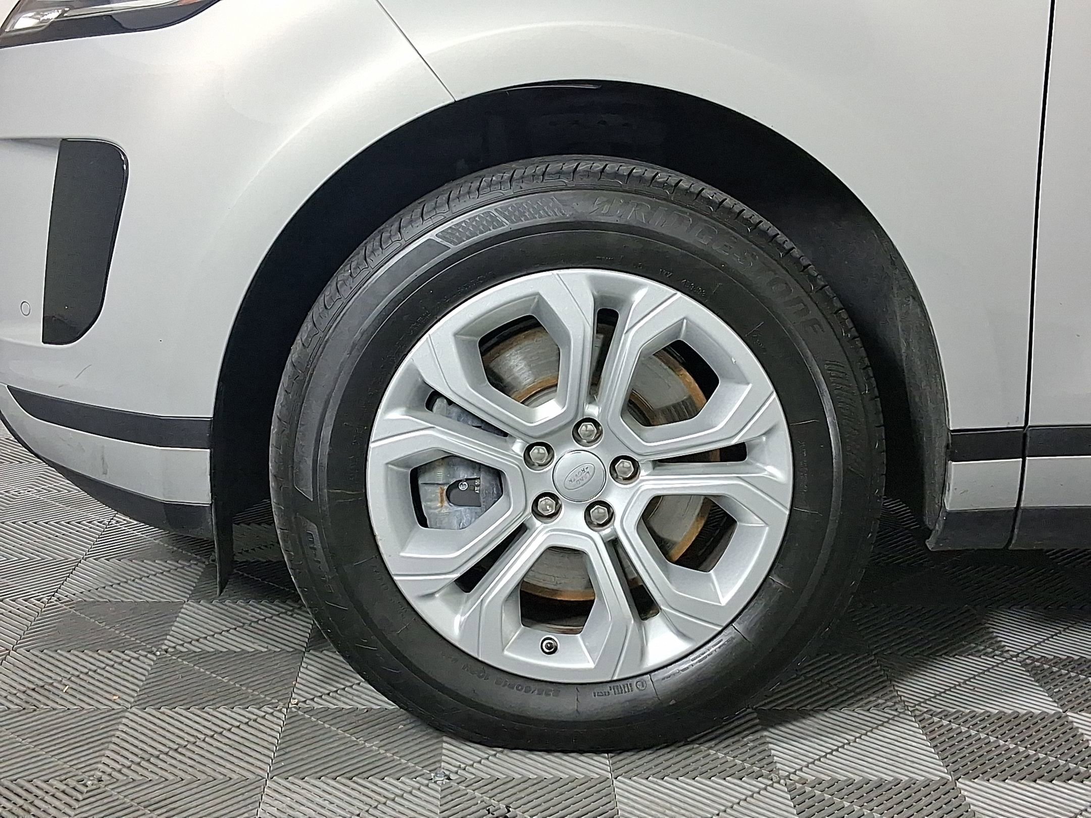 Used 2020 Land Rover Range Rover Evoque S image 12