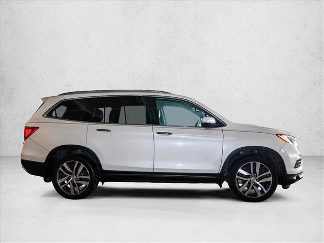 Used 2017 Honda Pilot Elite image 4