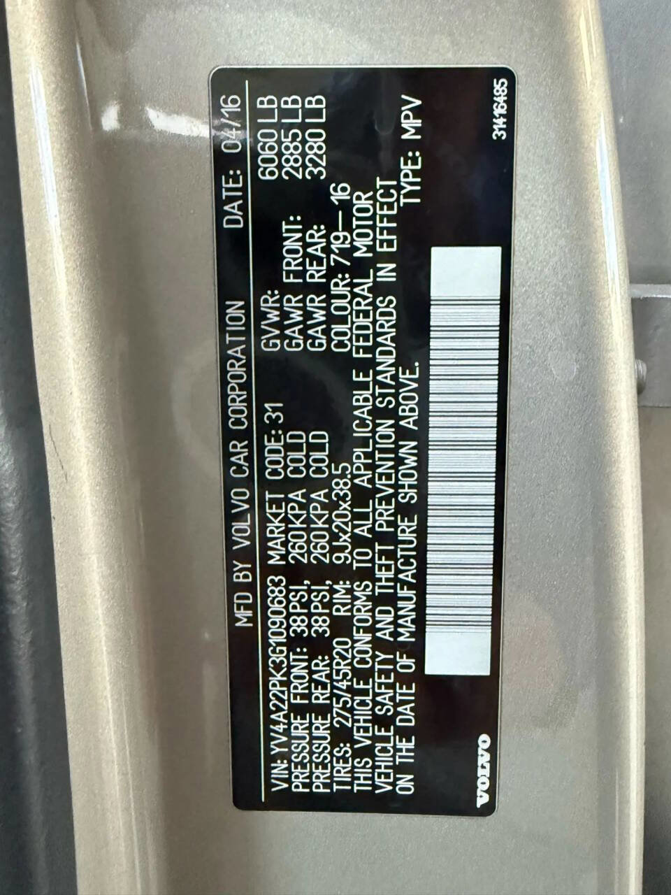 Used 2016 Volvo XC90 T6 Momentum w/ Momentum Plus Package image 34