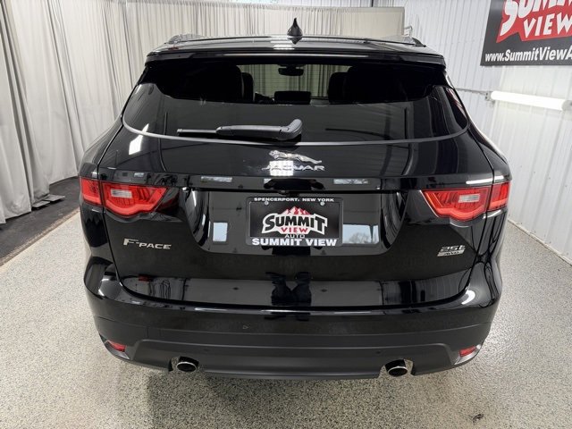 Used 2019 Jaguar F-PACE Premium image 5