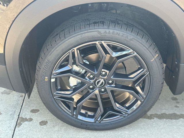 New 2027 Nissan Kicks SR FWD image 5