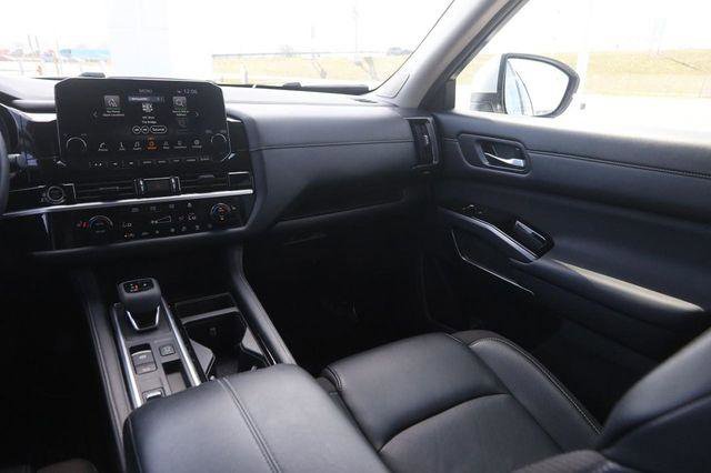 Used 2024 Nissan Pathfinder SL w/ SL Premium Package image 27