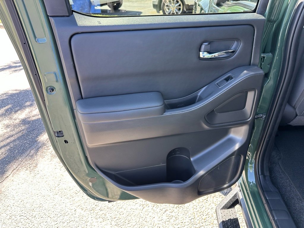 Used 2023 Nissan Frontier SV w/ Technology Package image 16