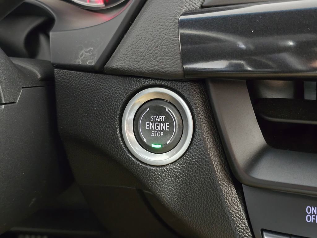 Used 2022 Cadillac CT4 V w/ LPO, ONYX Package image 34