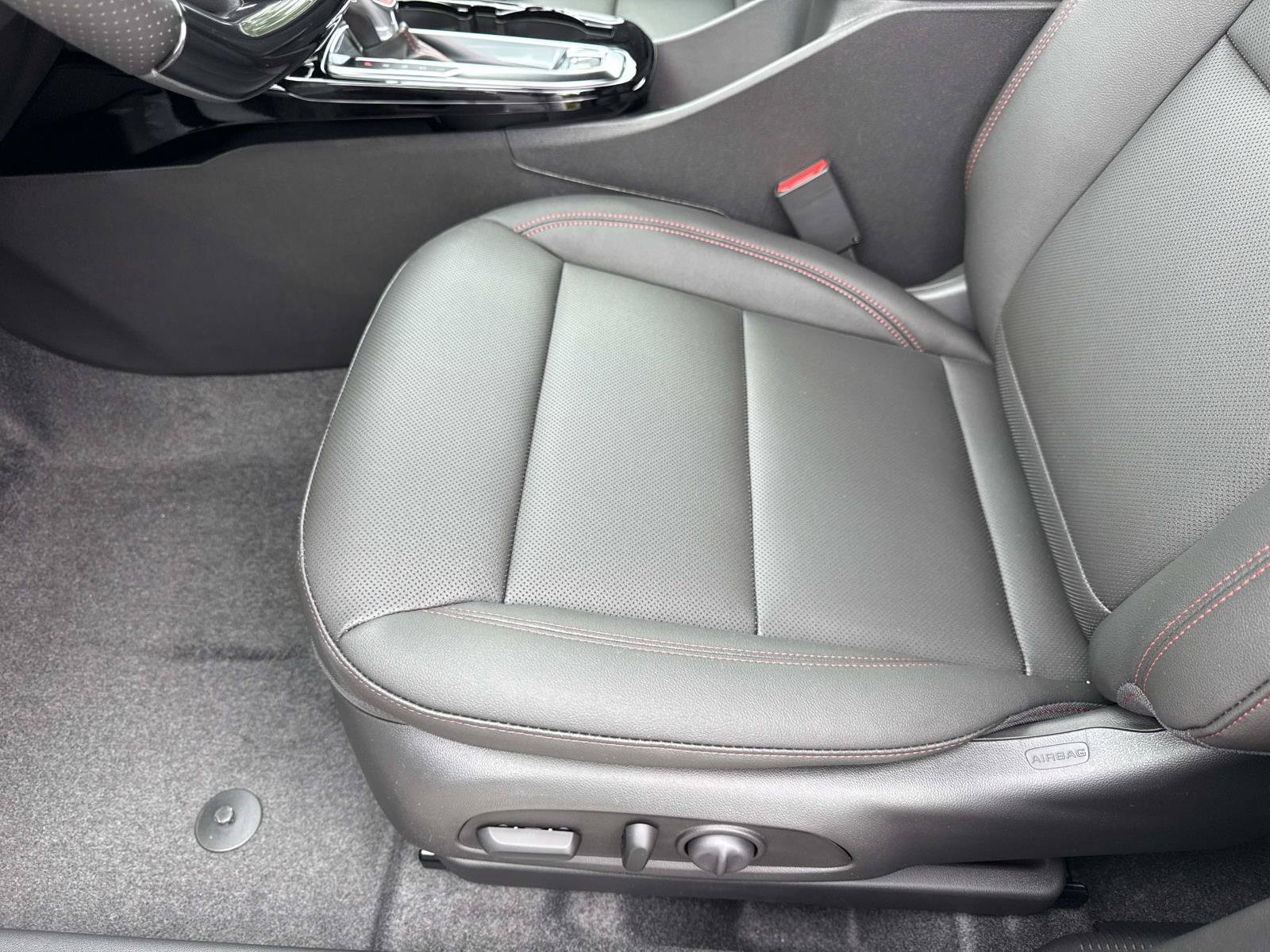 New 2026 Chevrolet Trax RS w/ Driver Confidence Package FWD image 19