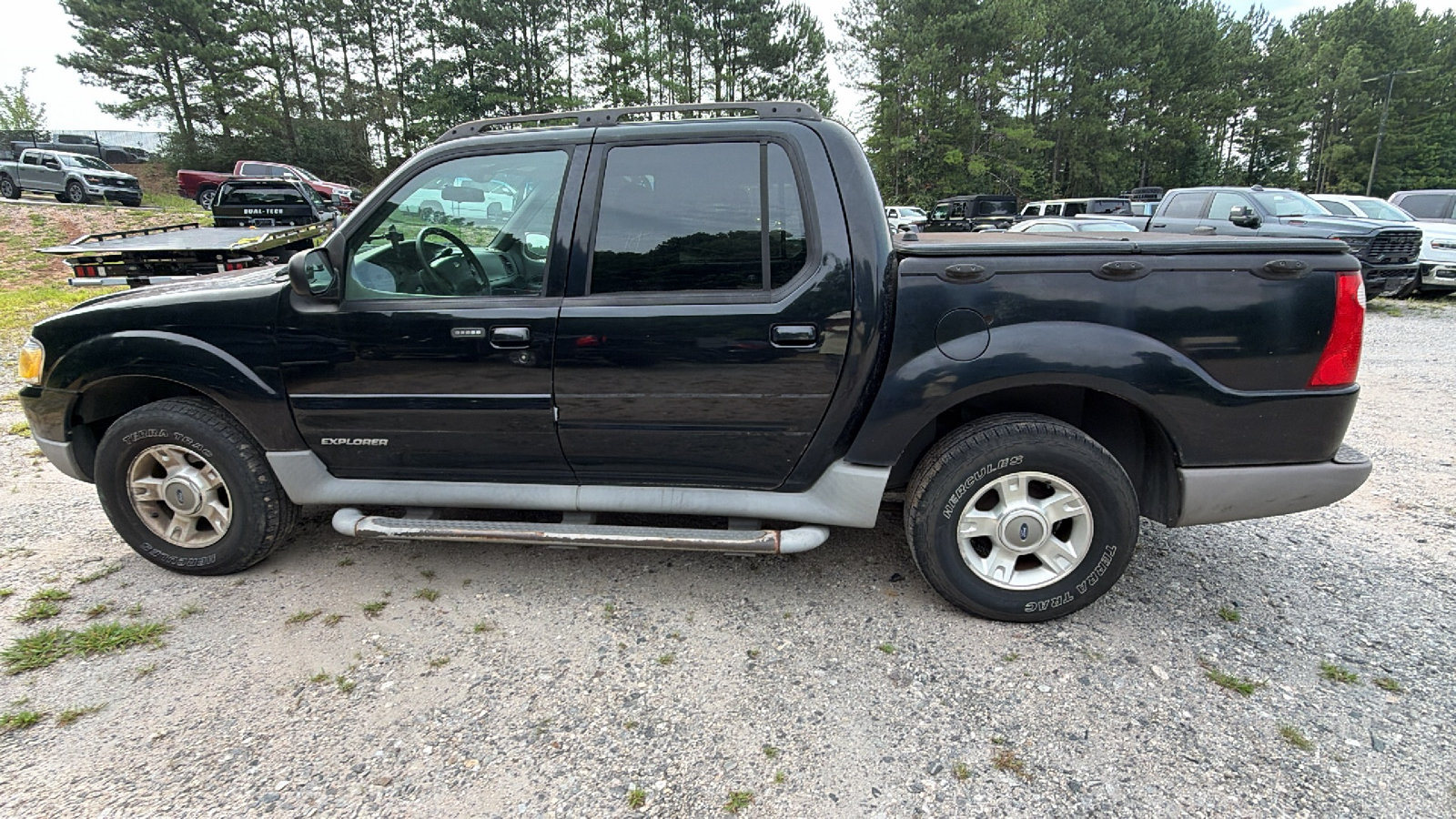 Used 2001 Ford Explorer Sport Trac 4x4 image 11