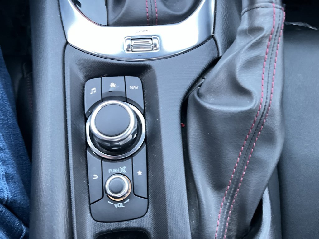 Used 2017 MAZDA MX-5 Miata RF Grand Touring image 12