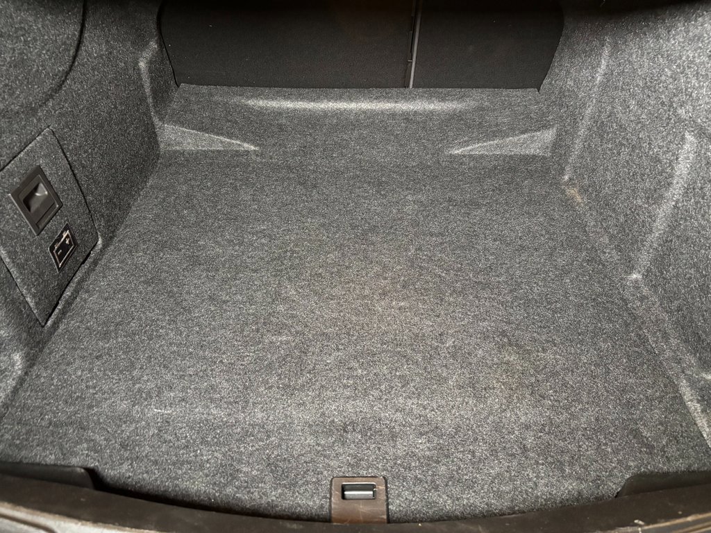 Used 2018 Chevrolet Impala LT image 21