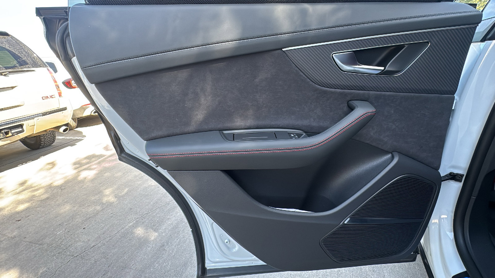 New 2026 Audi SQ8 Prestige image 16