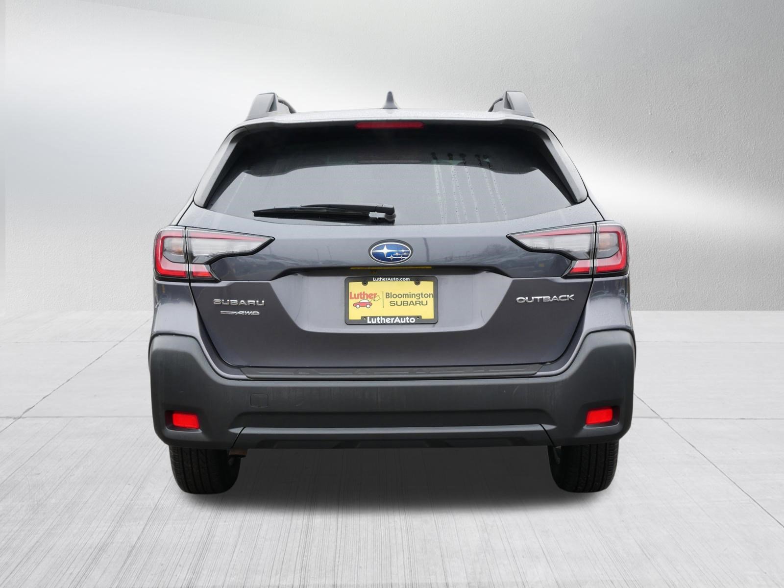 Used 2025 Subaru Outback Premium image 6