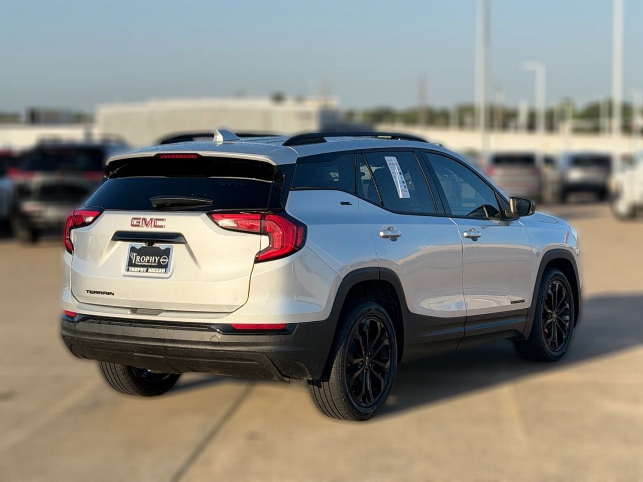 Used 2020 GMC Terrain SLE w/ Driver Convenience Package FWD image 8