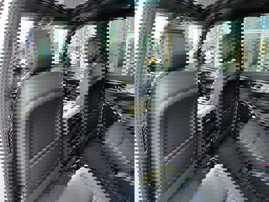 New 2026 Jeep Grand Wagoneer L Limited image 16