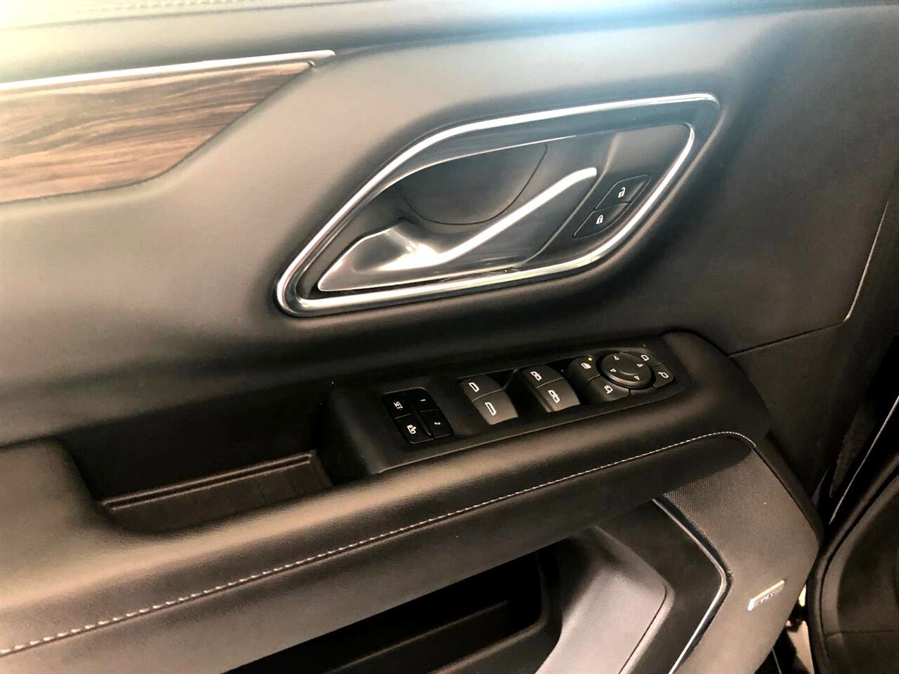 Used 2022 Chevrolet Tahoe LT w/ LT Signature Plus Package image 6