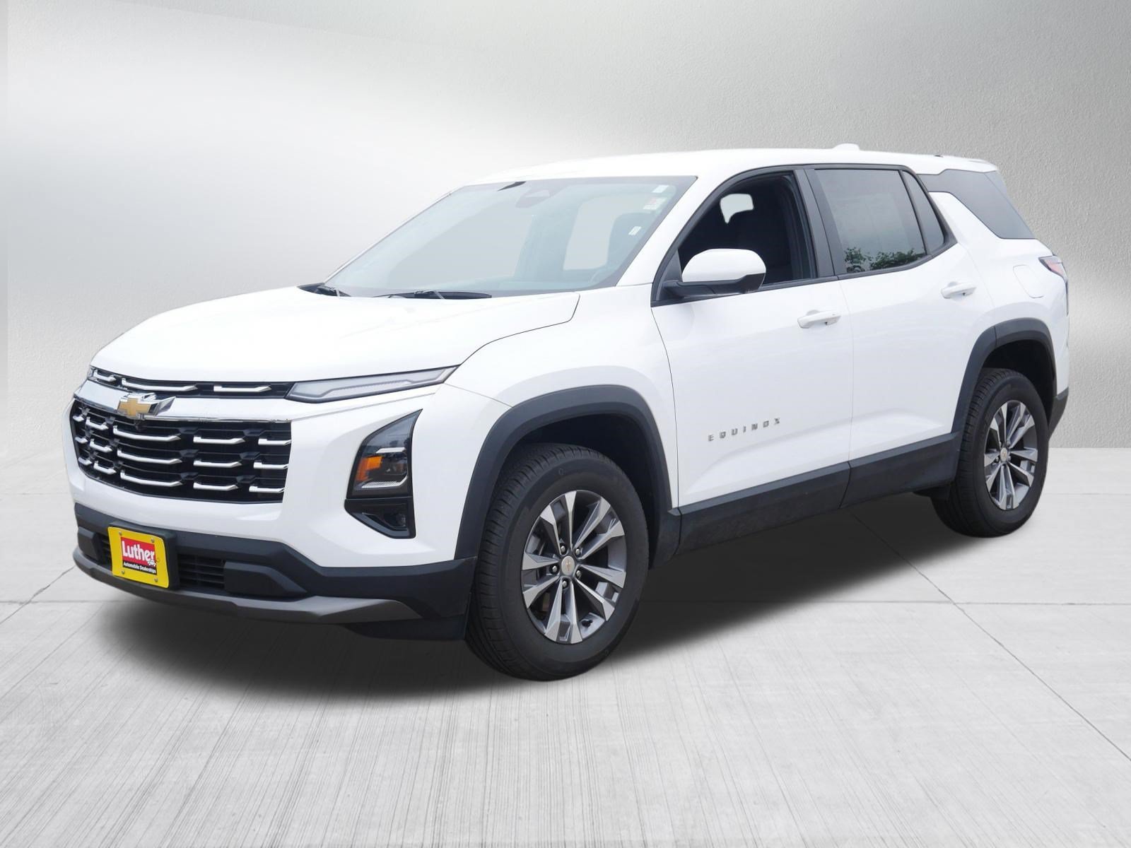 Used 2025 Chevrolet Equinox LT w/ Safety and Technology Package AWD/4WD image 3