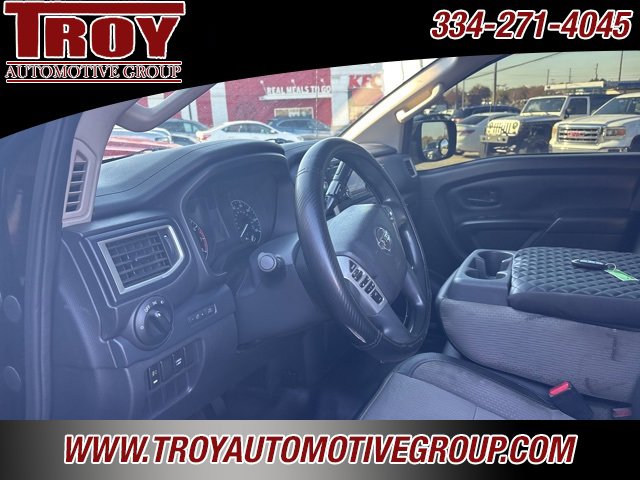 Used 2017 Nissan Titan S image 31