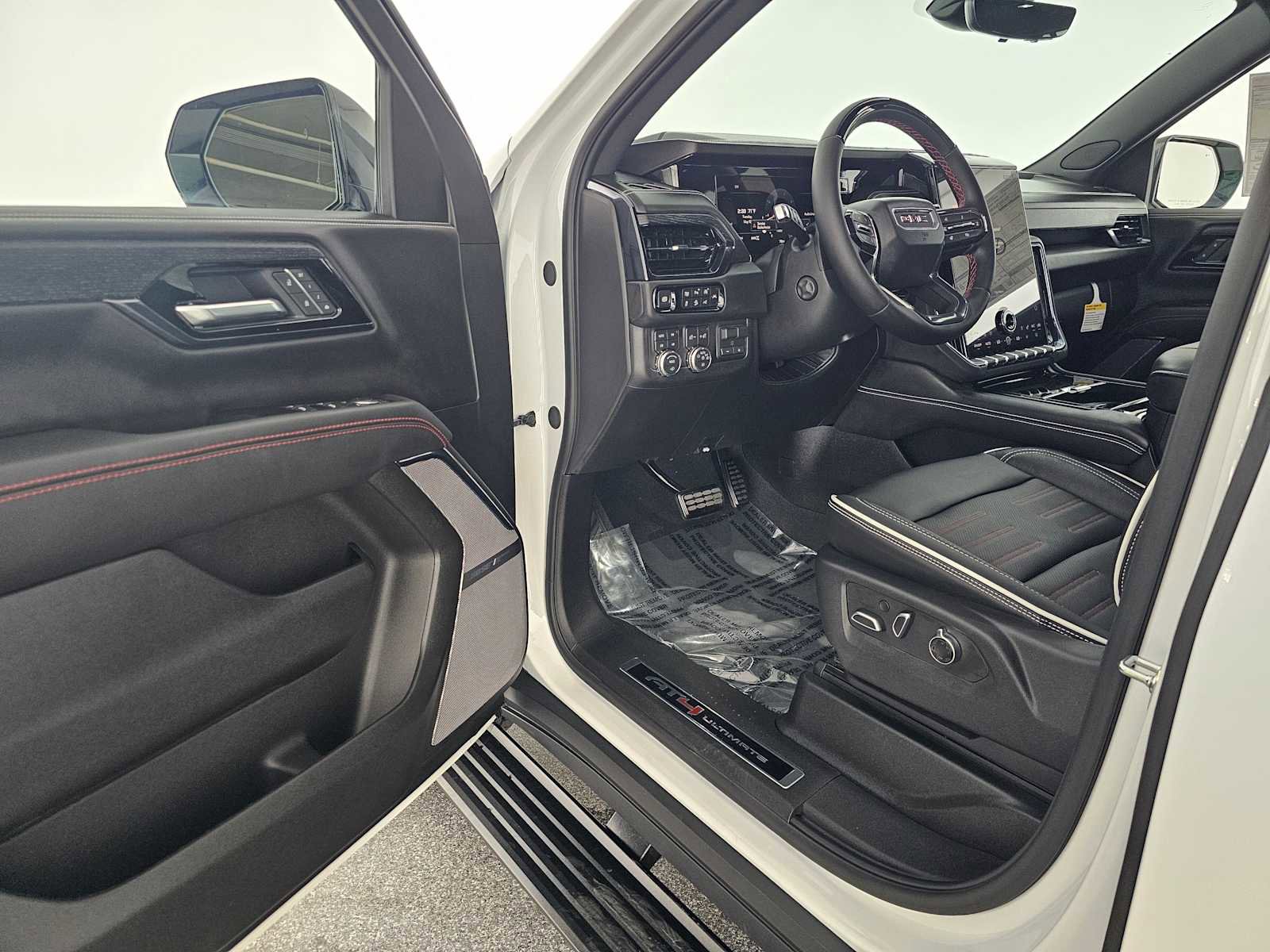 New 2026 GMC Yukon XL AT4 Ultimate AWD/4WD image 23