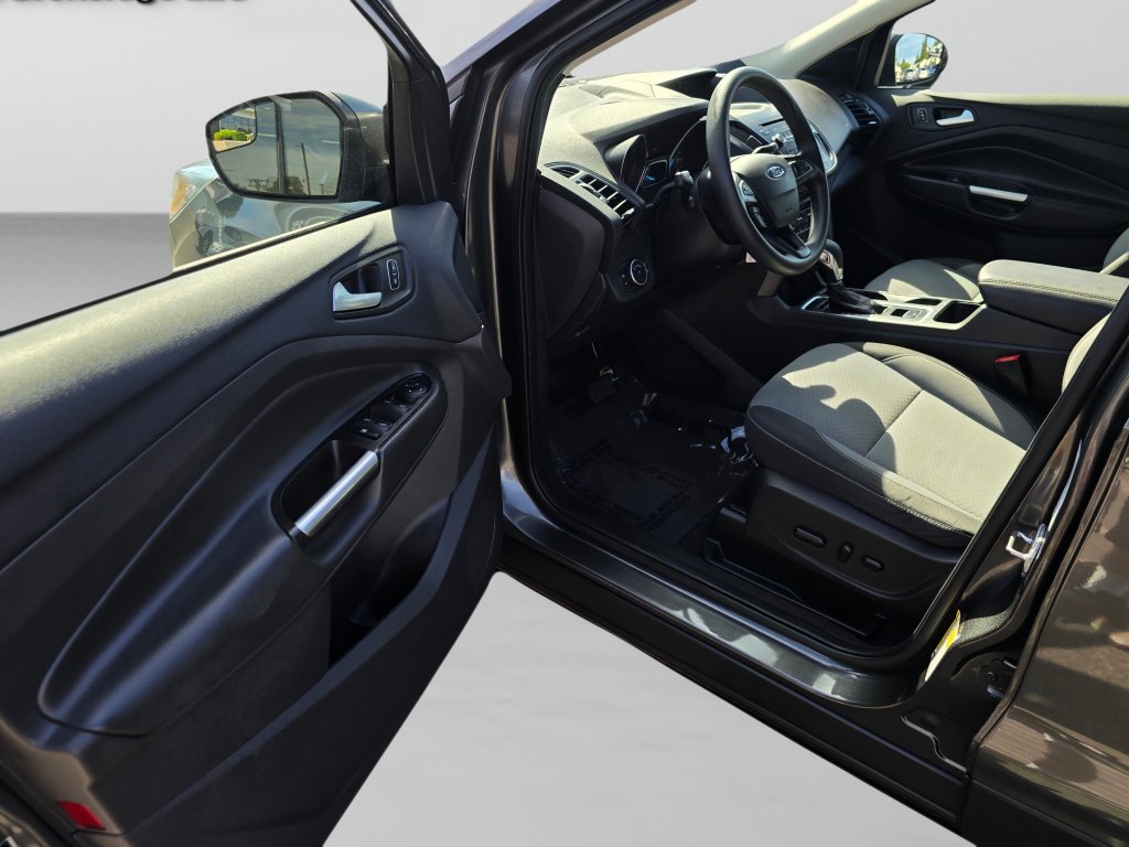 Used 2018 Ford Escape SE FWD image 22