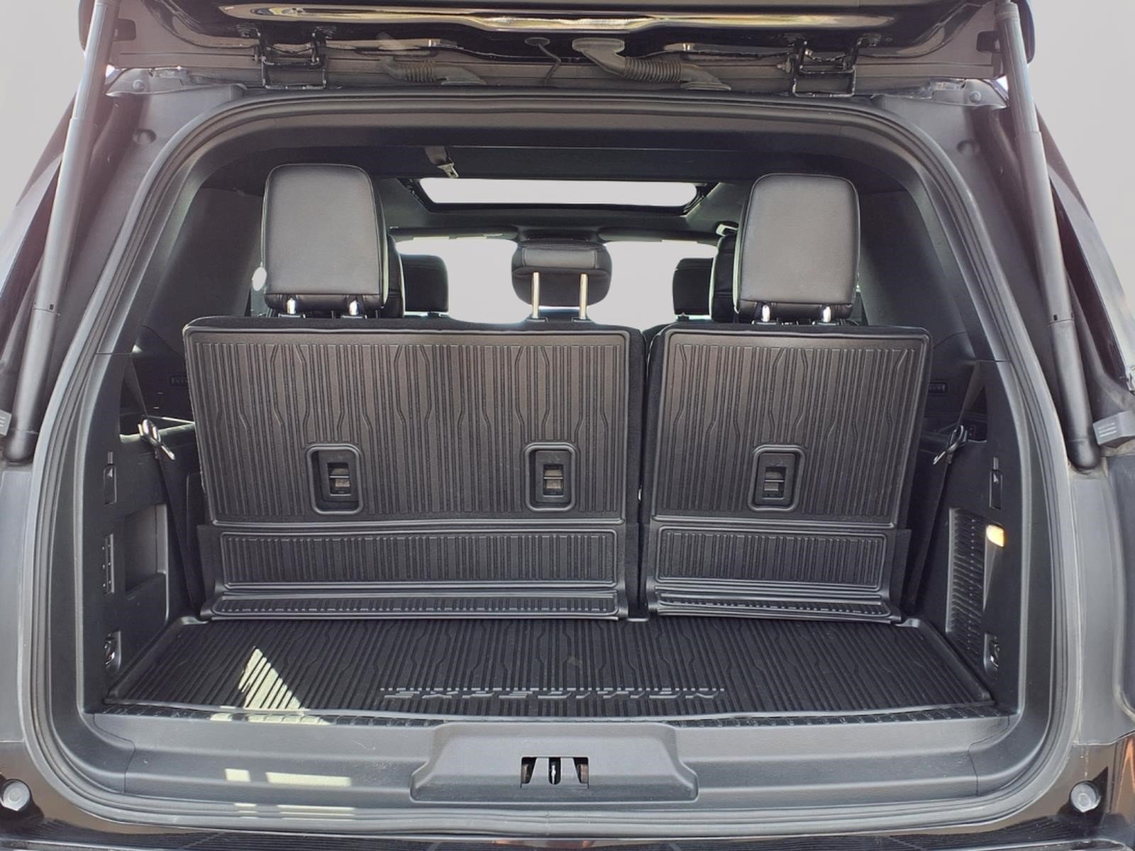 Used 2020 Ford Expedition Limited AWD/4WD image 9
