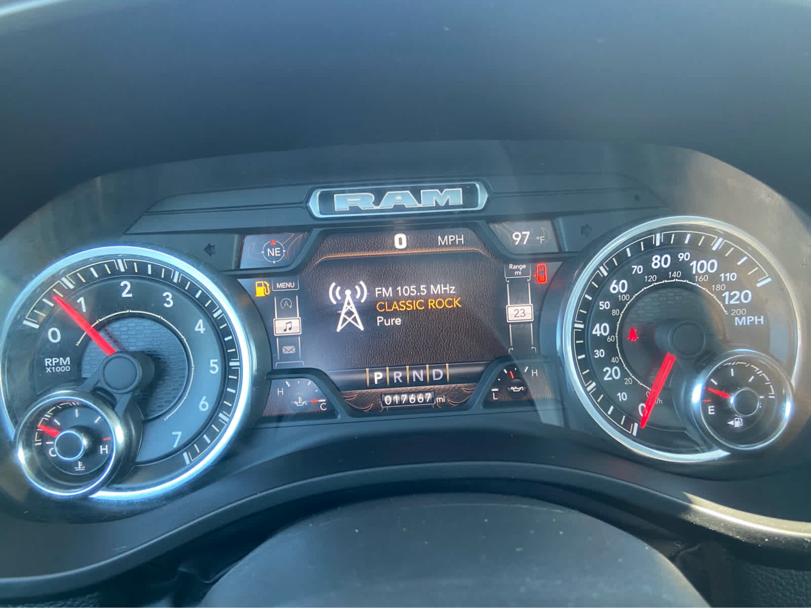 Used 2023 RAM 1500 Laramie AWD/4WD image 24