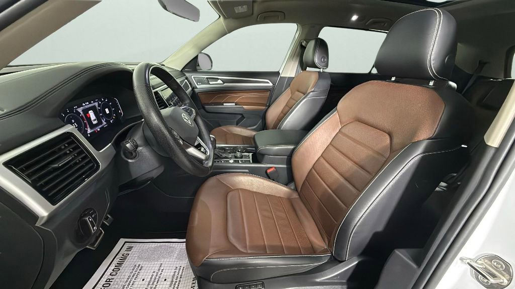 Used 2022 Volkswagen Atlas SEL Premium image 17