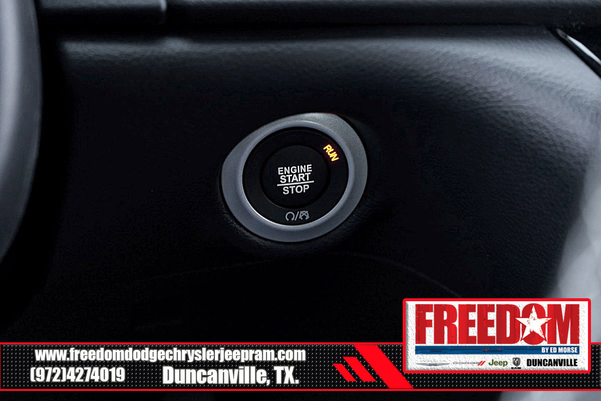 New 2025 Chrysler Voyager LX FWD image 34