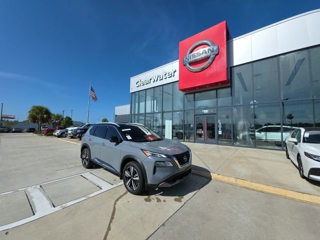 Used 2023 Nissan Rogue SL image 1