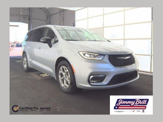 Used 2024 Chrysler Pacifica Limited w/ Trailer Tow Group AWD/4WD video 1