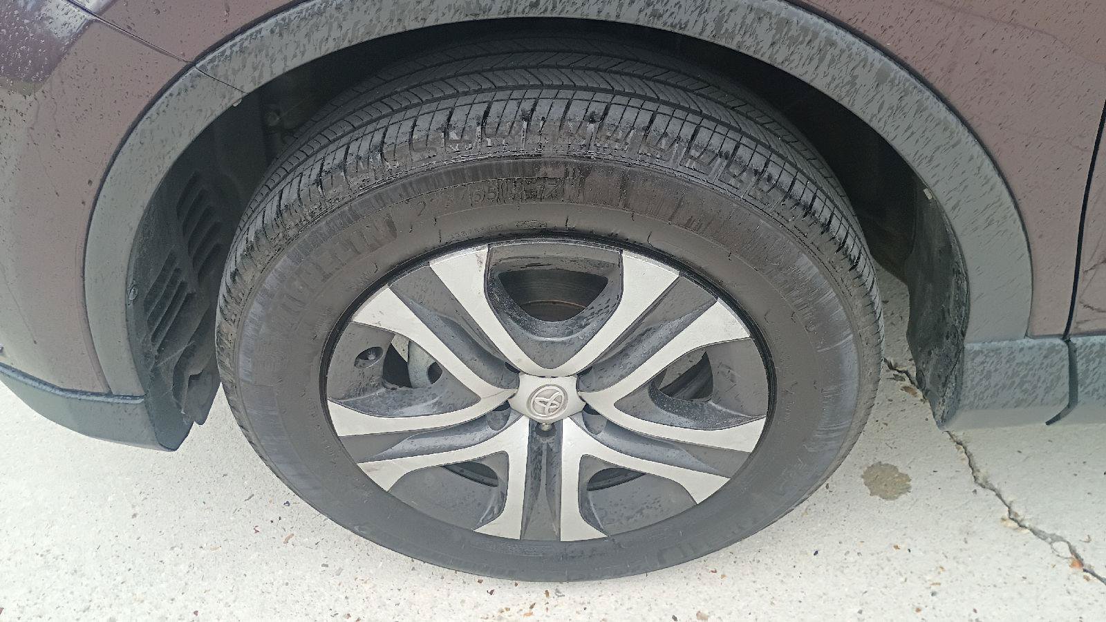 Used 2017 Toyota RAV4 LE FWD image 24