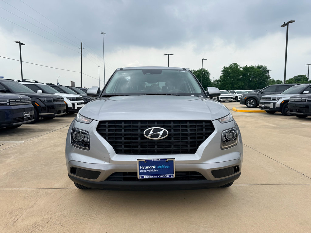 Used 2026 Hyundai Venue SE FWD image 2