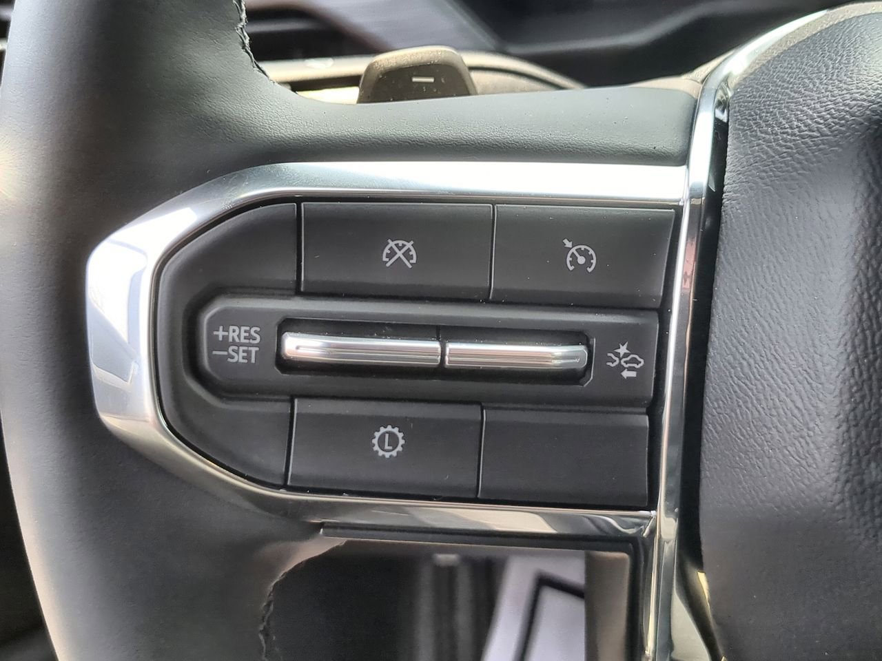 New 2025 GMC Acadia Elevation image 35