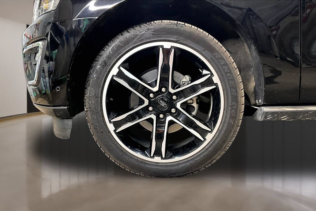 Used 2019 Ford Expedition Limited w/ Special Edition Package AWD/4WD image 8