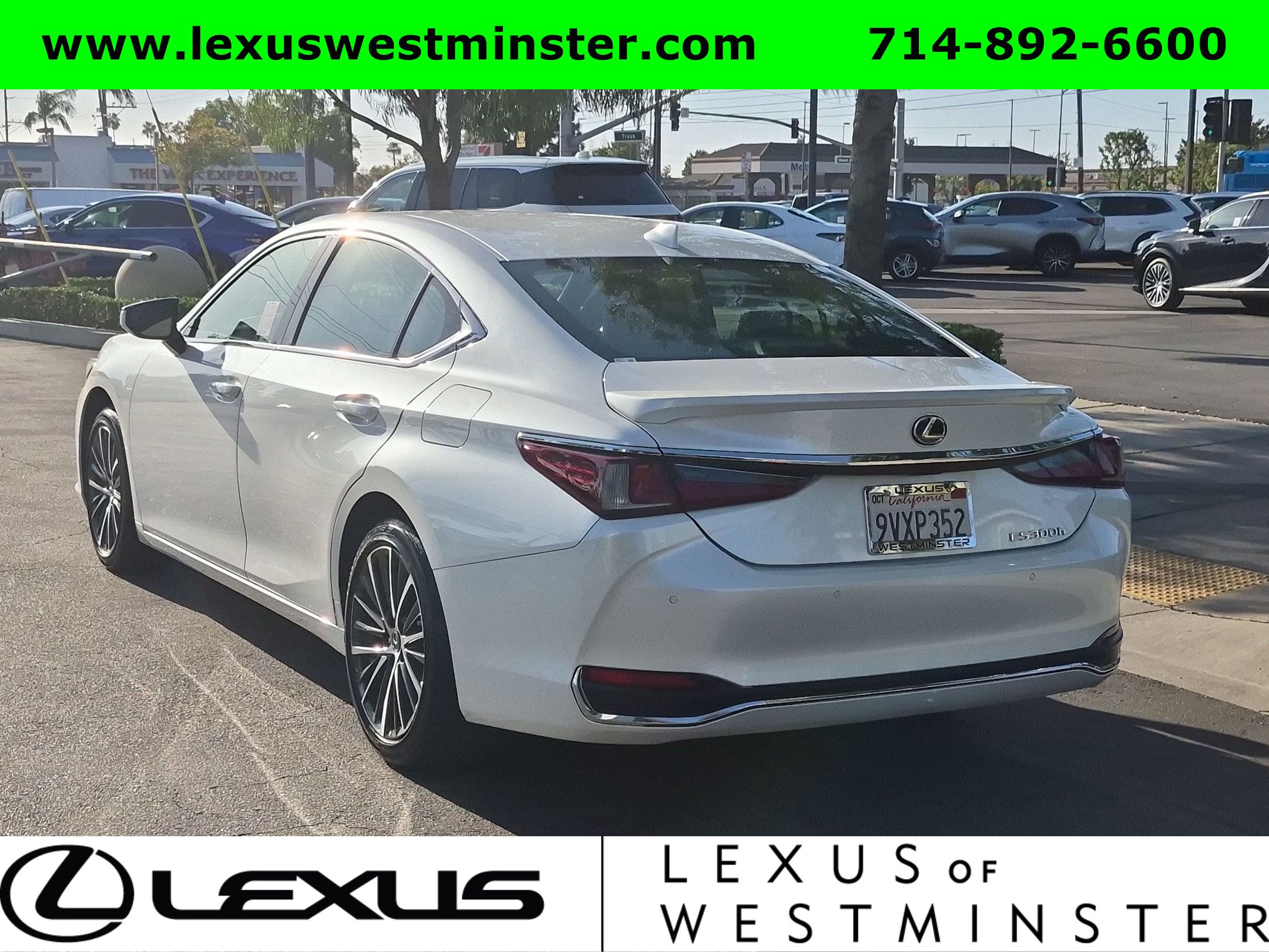 Certified 2025 Lexus ES 300h w/ Premium Package FWD image 11