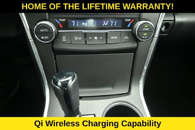 Used 2015 Toyota Camry XLE w/ Moonroof Package FWD image 26