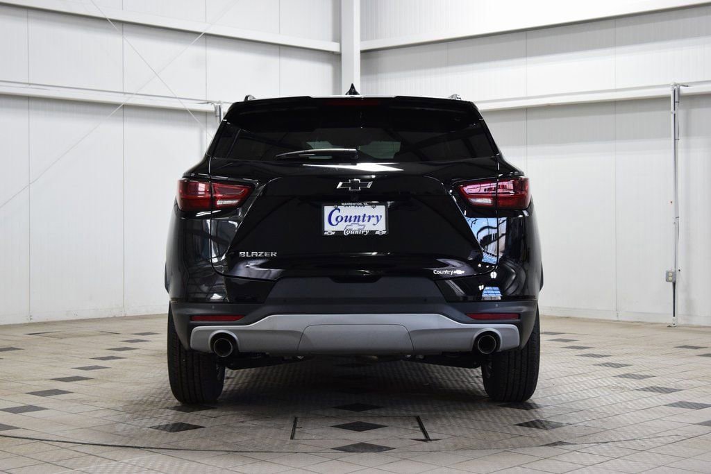 New 2026 Chevrolet Blazer LT w/ Convenience Package FWD image 7